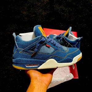 Air Jordan 4 retro Levi’s NRG